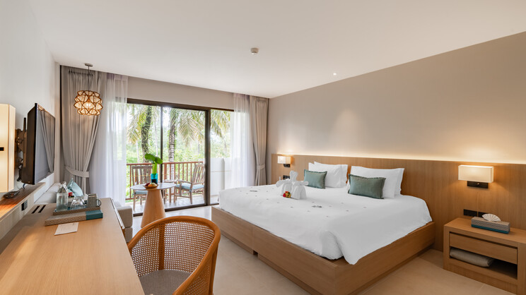 Apsara Beachfront Resort and Villa